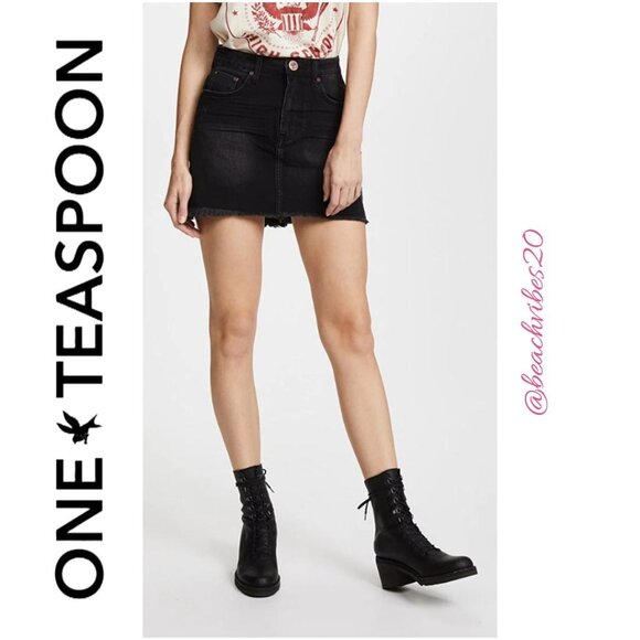 ONE TEASPOON 2020 Mini Skirt Black Oak 28 NWT - Picture 1 of 3